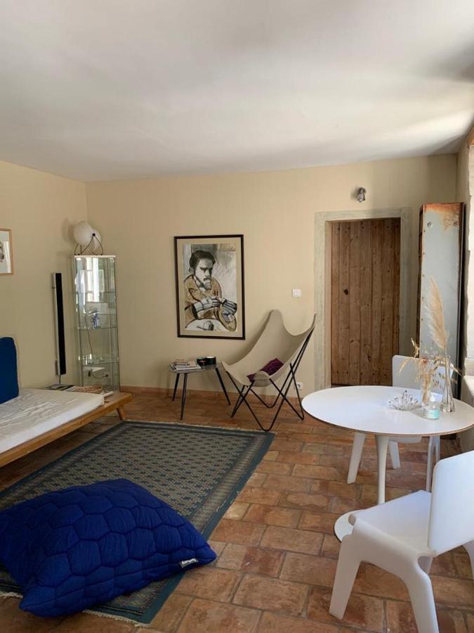 Bed and Breakfast Mas Carita Cabannes Exterior foto